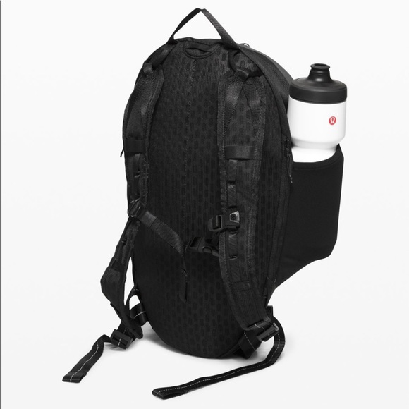 Lululemon Black Fast and Free Backpack 13L - Picture 5 of 6